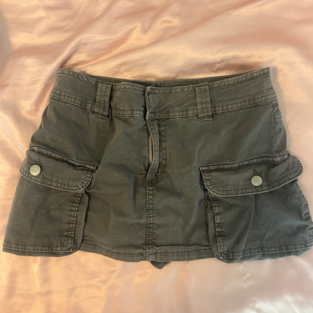 Garage Women's Cargo mini skirt in Gray